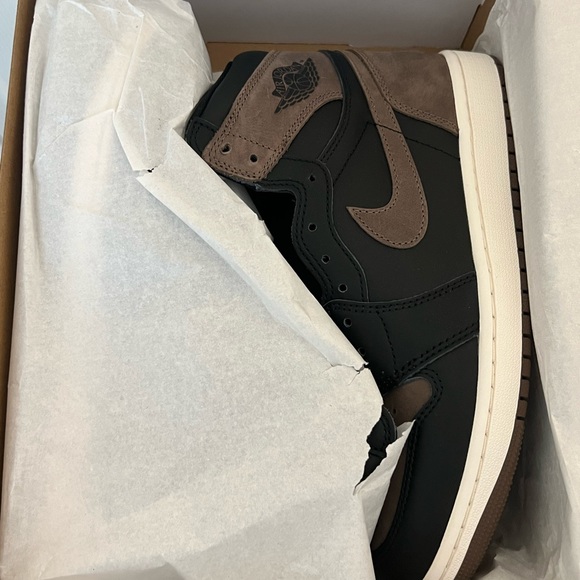 Air Jordan 1 Retro High OG - Picture 3 of 9